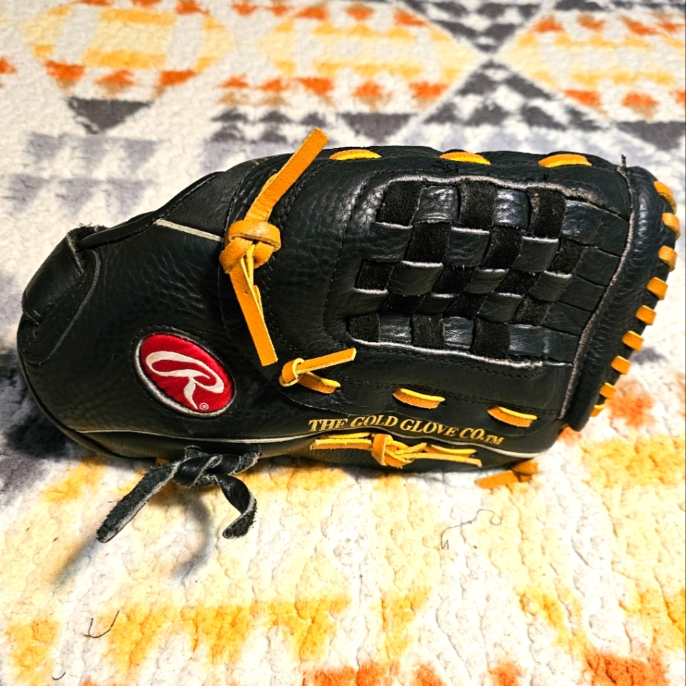 Rawlings RBG36B 12.5" RH Right Hand Thrower Black Leather Glove Fastback Model